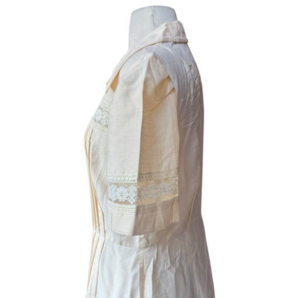 NWOT 1970s does 40s Sears Fashions Cream Lace Inset, Knife Pleats, Gold Leaf But - Picture 7 of 10